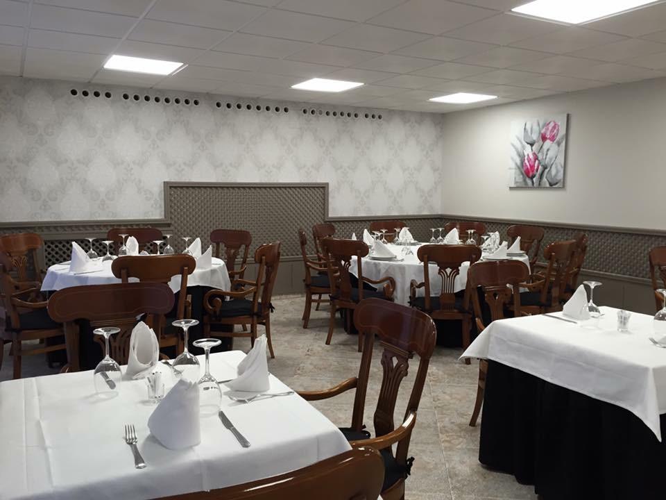 קארבאינו Hotel Restaurante Derby מראה חיצוני תמונה