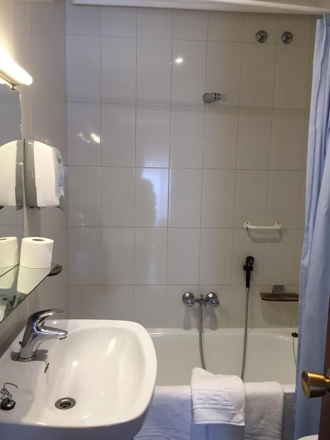קארבאינו Hotel Restaurante Derby מראה חיצוני תמונה